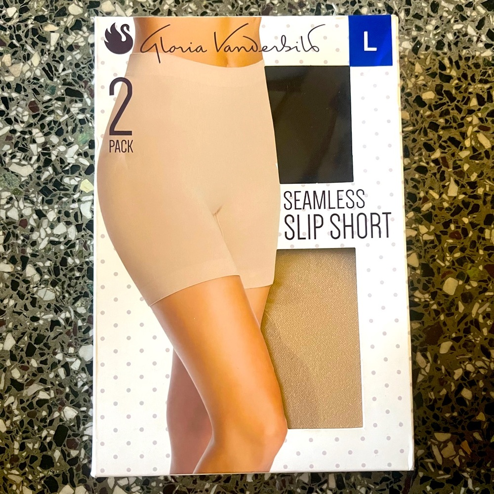 NIB Gloria Vanderbilt Seamless Slip Shorts Large